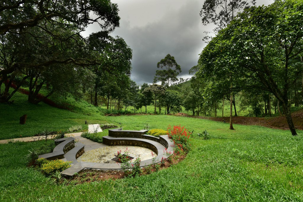 wood briar, valparai, sirukundra, resorts, pollachi resorts, farm stay, home stay, sethumadai,