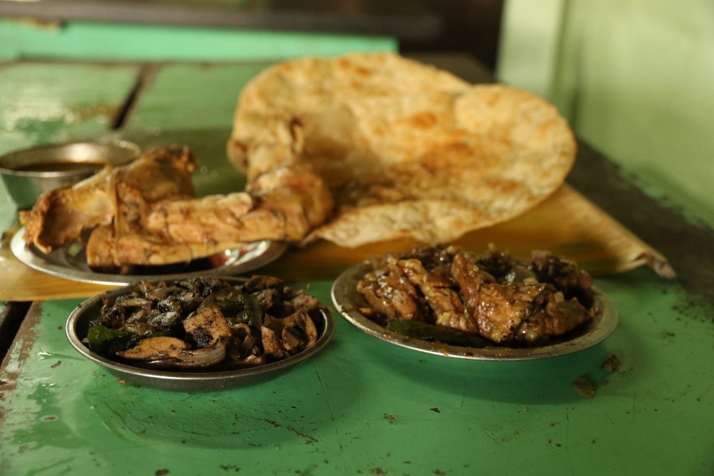 dhadi sardar, pollachi, pollachi papyrus, places to eat, local treats, biriyani, sukka roti, thala curry, local food, heritage, tradition