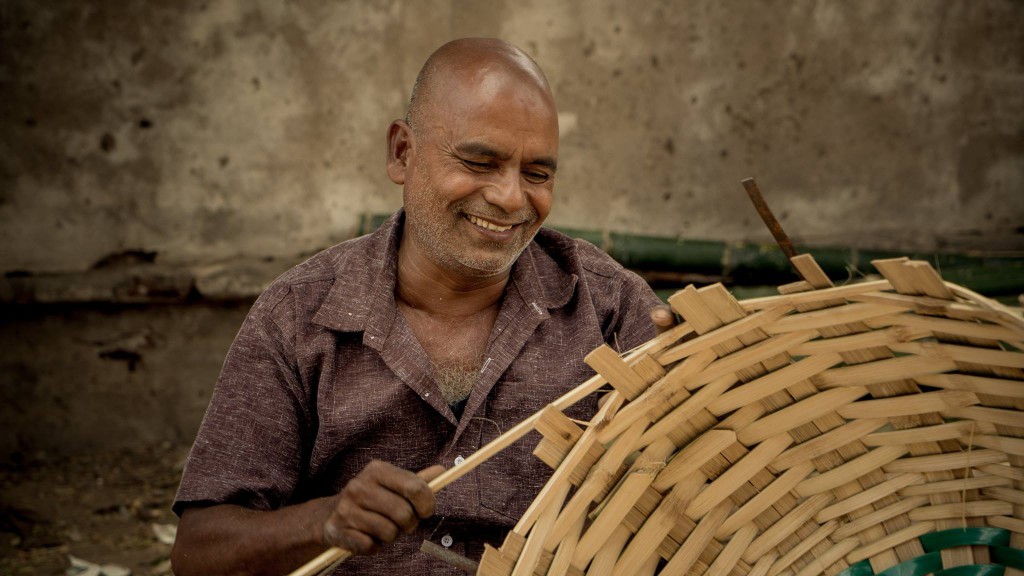 Pollachi, pollachi papyrus, studio a, discover tamilnadu, amar ramesh, outdoor, landscpae, responsible tourism, aliyar, valparai, sethunmadai, samathur, shenbaga vilaasam, basket weaver, padhaneer,