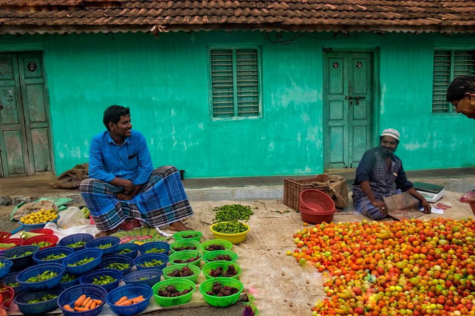 Puliyampatti Sandhai, pollachi sandhai, pollachi weekly market, pollachi market, vegetable market, flee market, friday market, pollachi papyrus, weekly market, photo walk