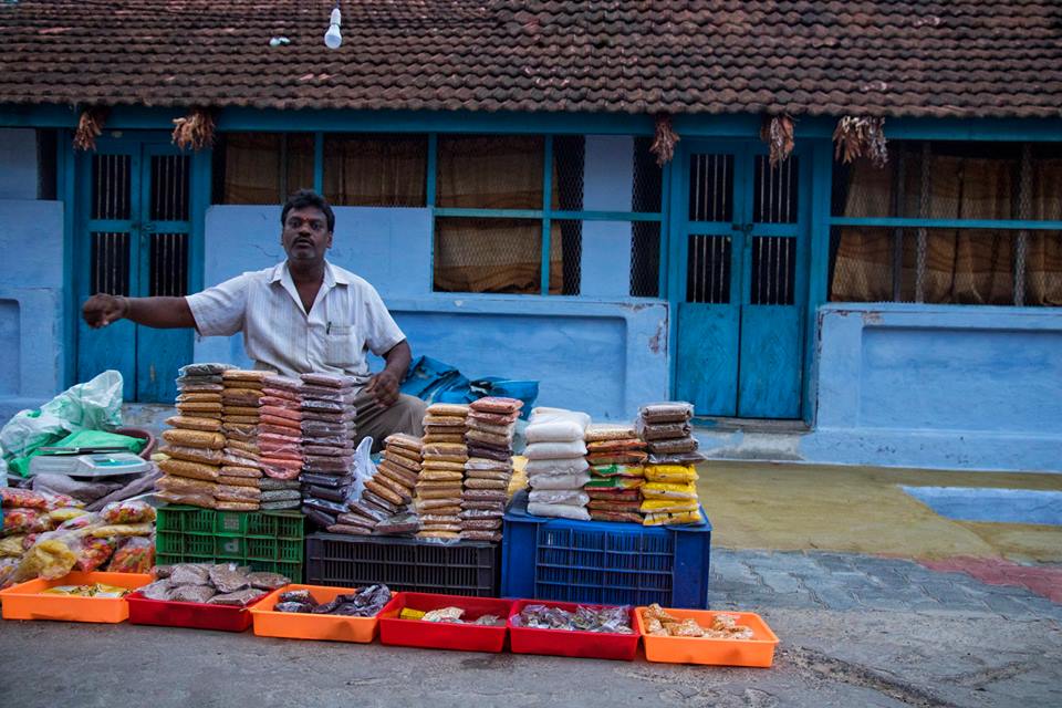 Puliyampatti Sandhai, pollachi sandhai, pollachi weekly market, pollachi market, vegetable market, flee market, friday market, pollachi papyrus, weekly market, photo walk