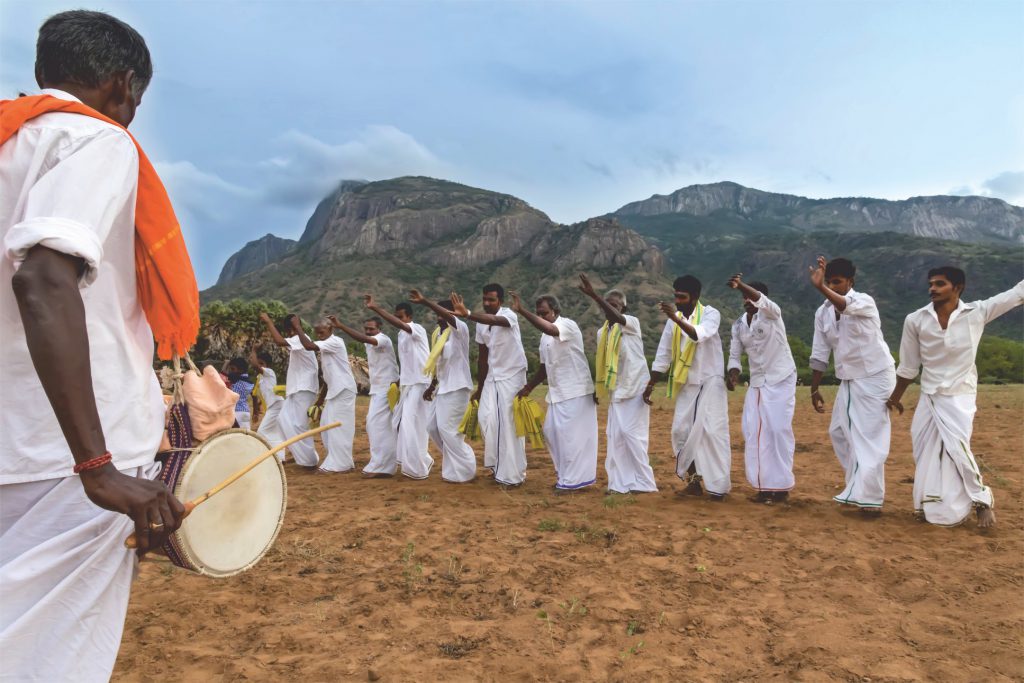 thevar aatam, pollachi papyrus, traditional dance, native art, culture, dance, pollachi, thadam experiences, village tour, tamilnadu, heritage